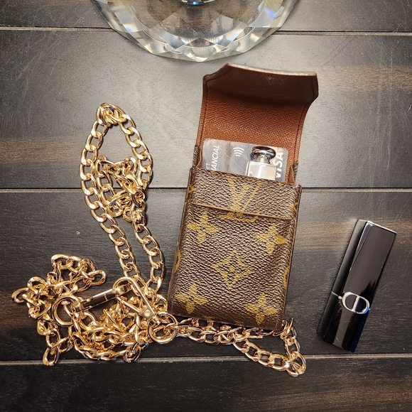 LOUIS VUITTON Etui Cigarette/Accessory Case Authentication #CT0026 - Picture 2 of 16